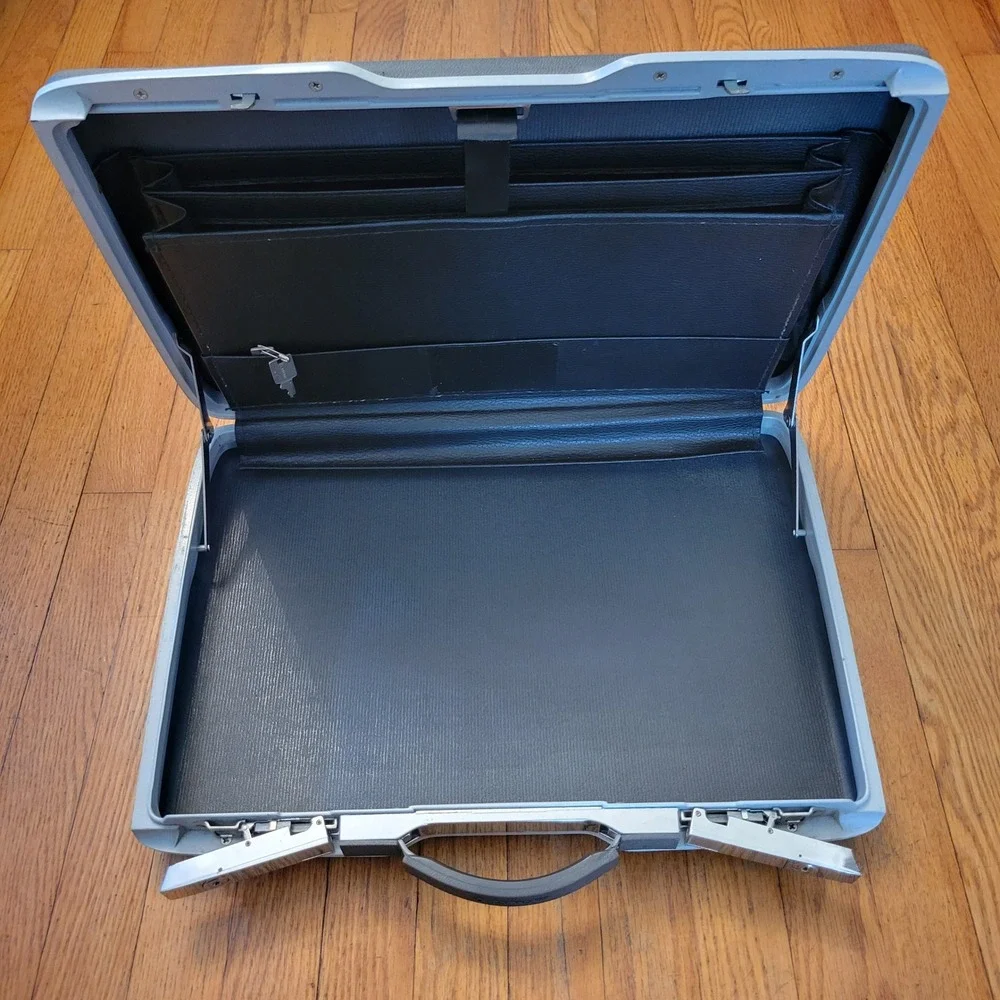 Samsonite 18